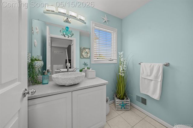 52455 Indian Summer Drive, Chesterfield Township, MI 48051