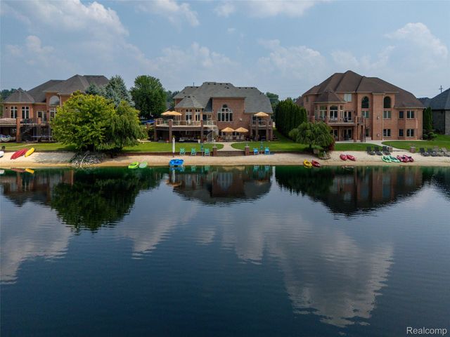 52455 Indian Summer Drive, Chesterfield Township, MI 48051