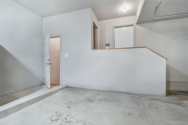 52455 Indian Summer Drive, Chesterfield Township, MI 48051