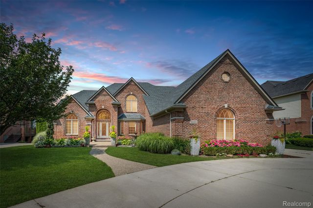 52455 Indian Summer Drive, Chesterfield Township, MI 48051