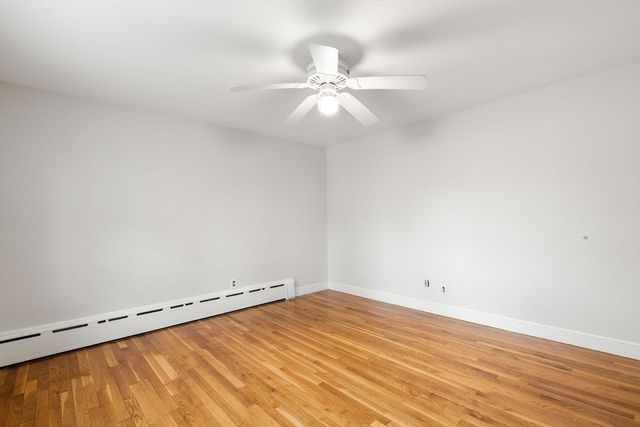 25 Lakeview Ave, Holbrook, MA 02343