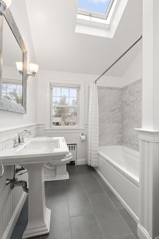 25 Lakeview Ave, Holbrook, MA 02343