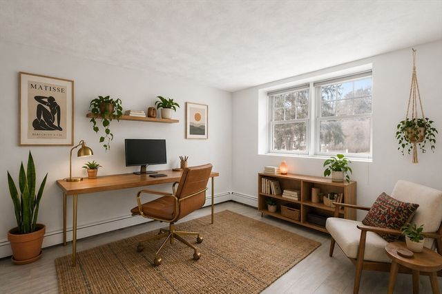 25 Lakeview Ave, Holbrook, MA 02343