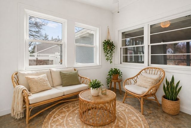 25 Lakeview Ave, Holbrook, MA 02343