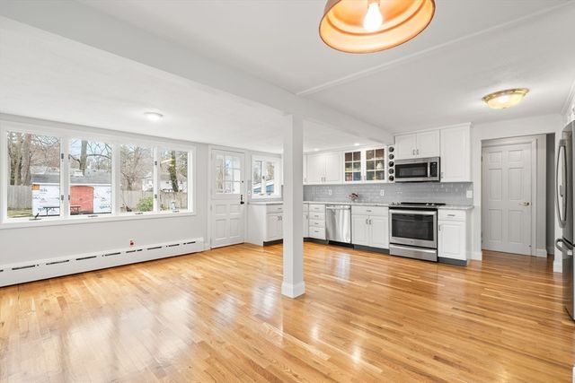 25 Lakeview Ave, Holbrook, MA 02343