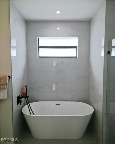 2806 15th ST W, Lehigh Acres, FL 33971