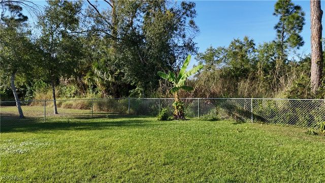 2806 15th ST W, Lehigh Acres, FL 33971