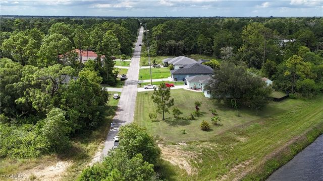 2806 15th ST W, Lehigh Acres, FL 33971