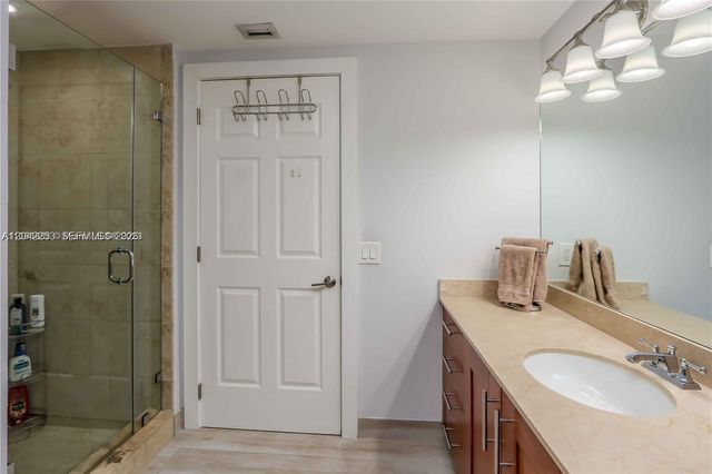 1300 Ponce De Leon Boulevard 500, Coral Gables, FL 33134