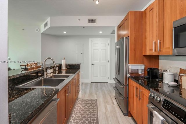 1300 Ponce De Leon Boulevard 500, Coral Gables, FL 33134