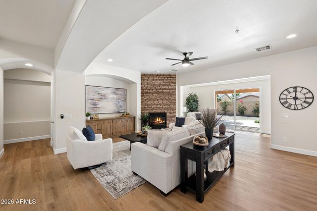 16195 W Glenrosa Avenue, Goodyear, AZ 85395