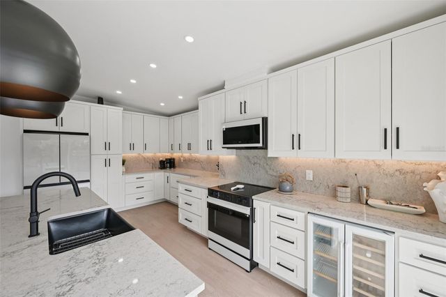 866 N SHORE DRIVE, Anna Maria, FL 34216