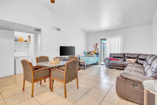 3027 E GRANDVIEW Road 1, Phoenix, AZ 85032