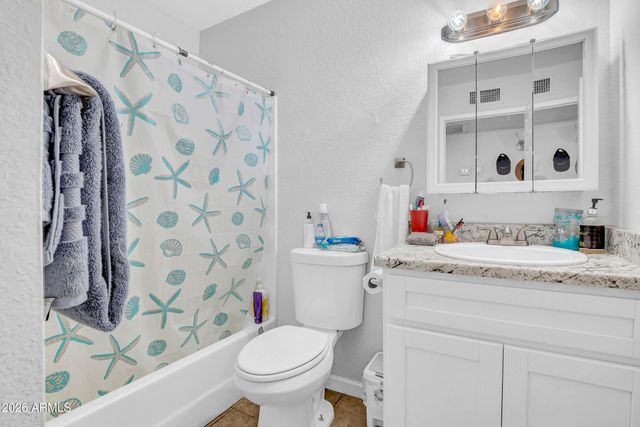 3027 E GRANDVIEW Road 1, Phoenix, AZ 85032