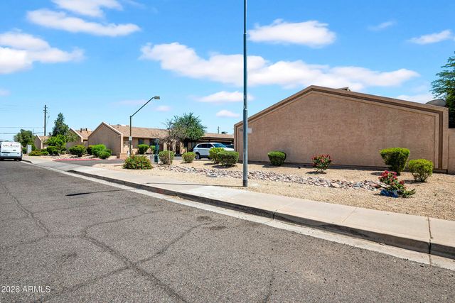 3027 E GRANDVIEW Road 1, Phoenix, AZ 85032