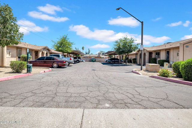 3027 E GRANDVIEW Road 1, Phoenix, AZ 85032
