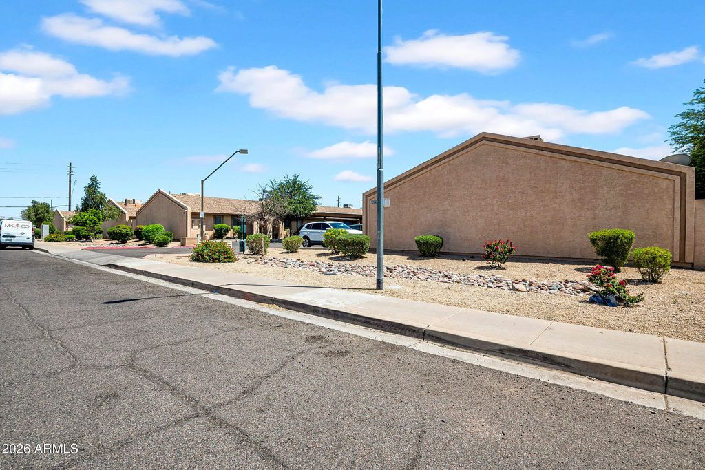 3027 E GRANDVIEW Road 1, Phoenix, AZ 85032 — photo 2