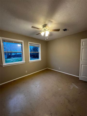 11006 1st ST A, Jonestown, TX 78645