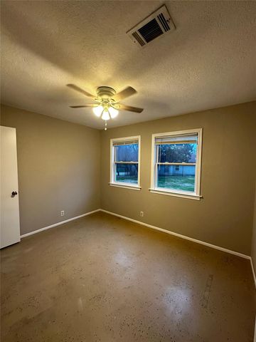 11006 1st ST A, Jonestown, TX 78645