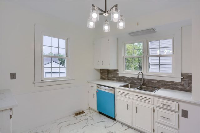 203 E Sheridan Ave, New Castle, PA 16105