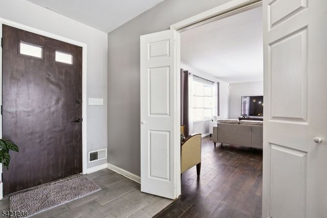 74 Maple Ln, Hardwick Twp., NJ 07825