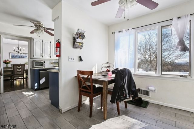 74 Maple Ln, Hardwick Twp., NJ 07825