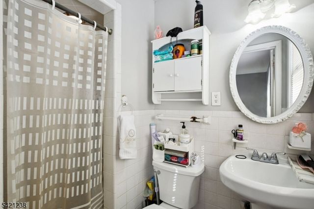 74 Maple Ln, Hardwick Twp., NJ 07825