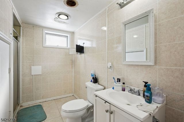 74 Maple Ln, Hardwick Twp., NJ 07825