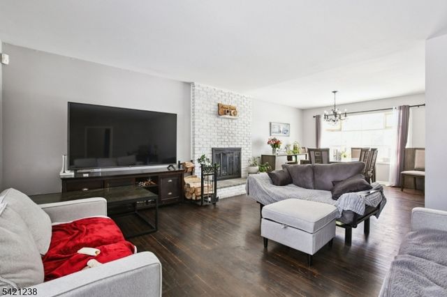 74 Maple Ln, Hardwick Twp., NJ 07825