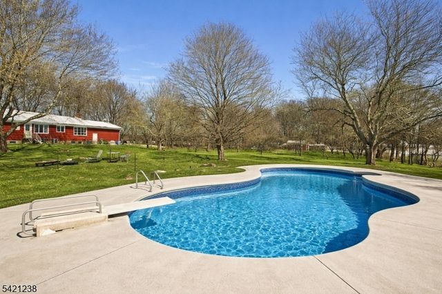 74 Maple Ln, Hardwick Twp., NJ 07825