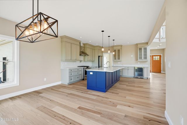 2 Welding Way, Colonie, NY 12047