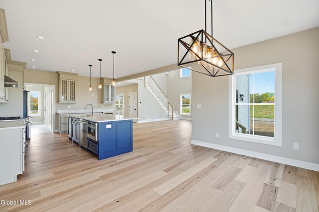 2 Welding Way, Colonie, NY 12047