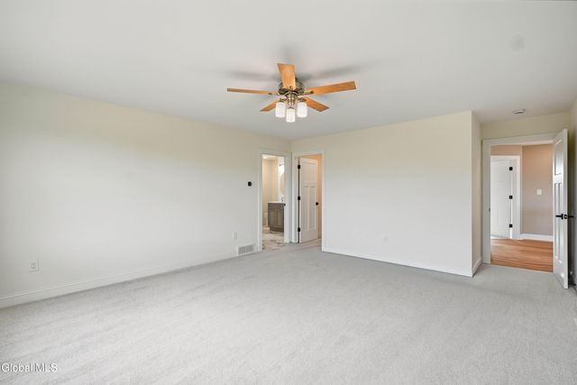 2 Welding Way, Colonie, NY 12047