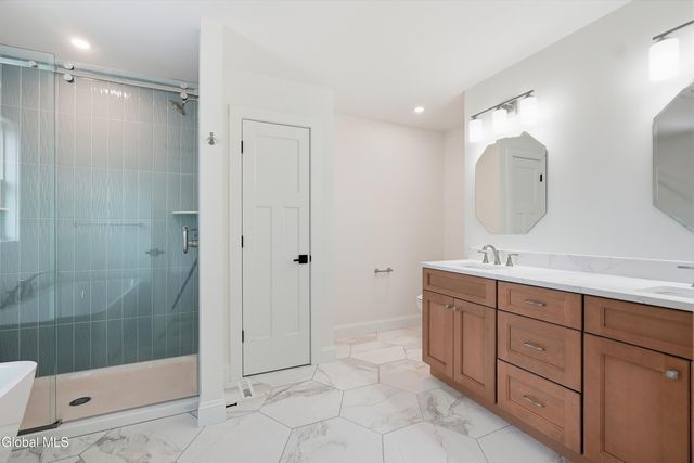 2 Welding Way, Colonie, NY 12047