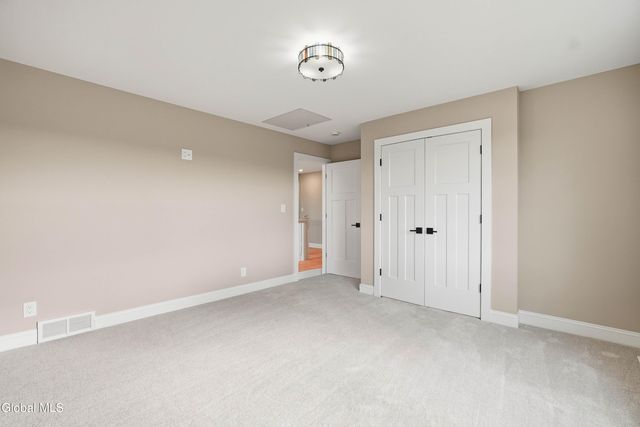 2 Welding Way, Colonie, NY 12047