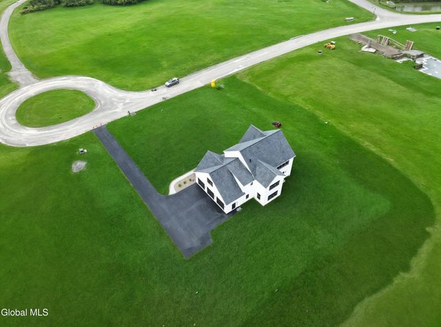 2 Welding Way, Colonie, NY 12047