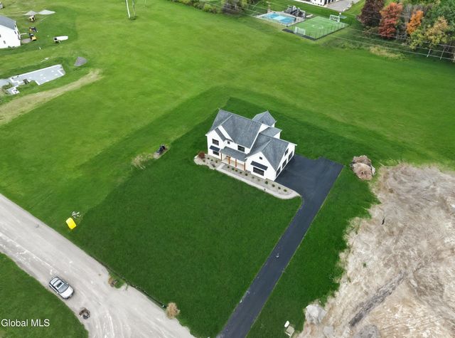 2 Welding Way, Colonie, NY 12047