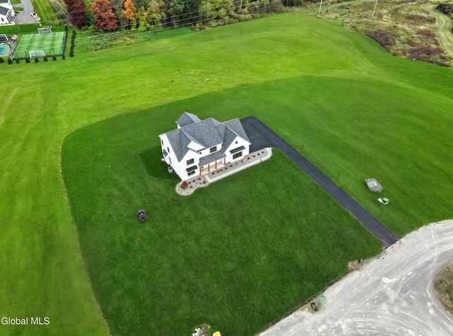 2 Welding Way, Colonie, NY 12047