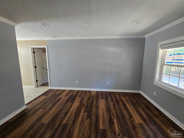 612 Pelham Rd, Pensacola, FL 32507