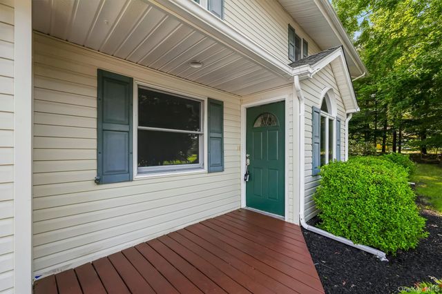 143 Pineview Avenue, Bardonia, NY 10954
