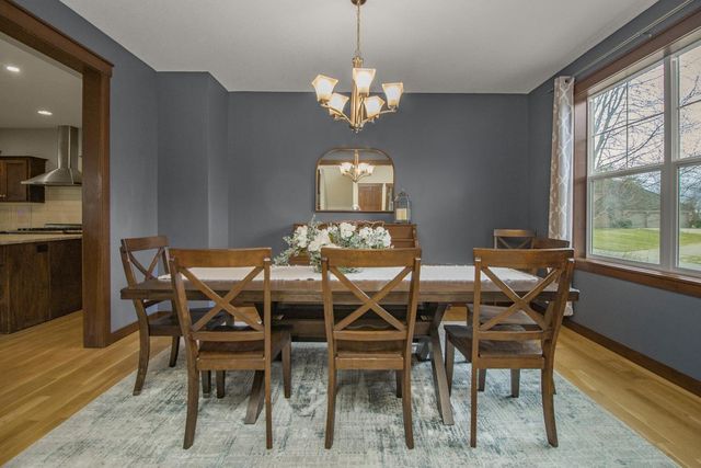 10495 Niblick Lane, Eden Prairie, MN 55347