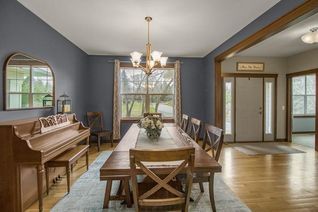 10495 Niblick Lane, Eden Prairie, MN 55347