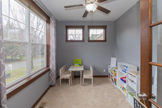 10495 Niblick Lane, Eden Prairie, MN 55347