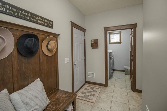 10495 Niblick Lane, Eden Prairie, MN 55347