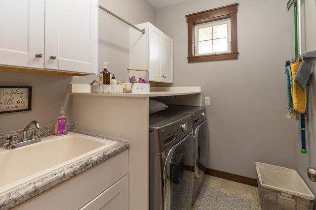 10495 Niblick Lane, Eden Prairie, MN 55347