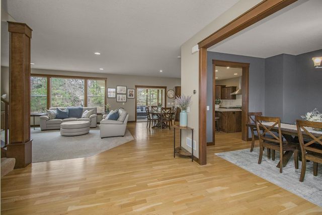 10495 Niblick Lane, Eden Prairie, MN 55347
