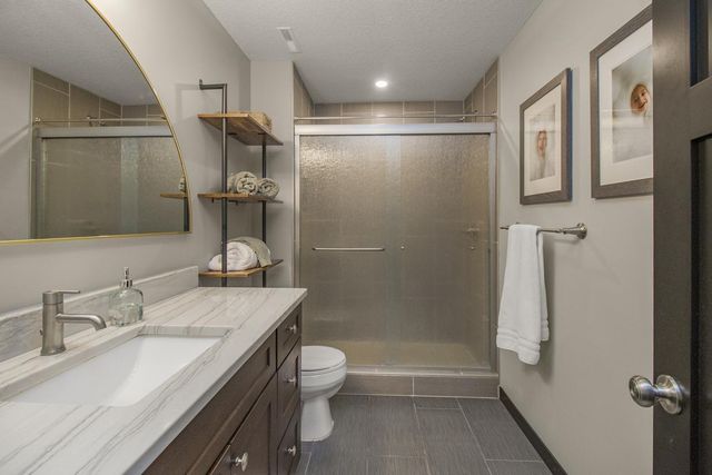 10495 Niblick Lane, Eden Prairie, MN 55347