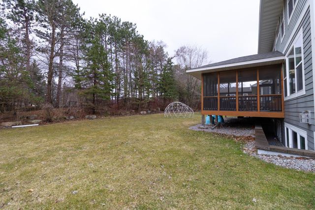 10495 Niblick Lane, Eden Prairie, MN 55347