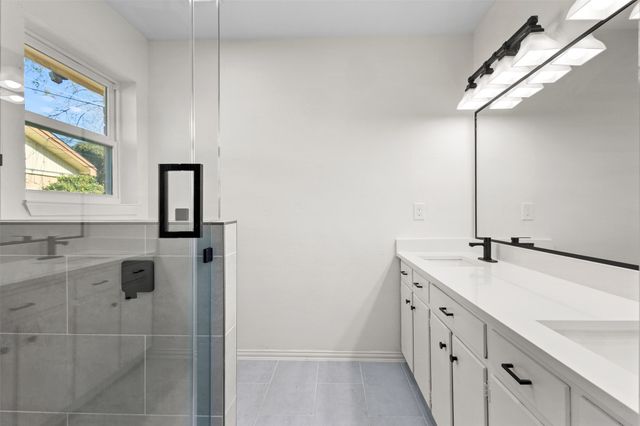 1905 Cimarron Trail, Hurst, TX 76054