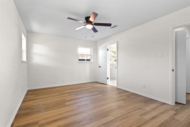 1905 Cimarron Trail, Hurst, TX 76054